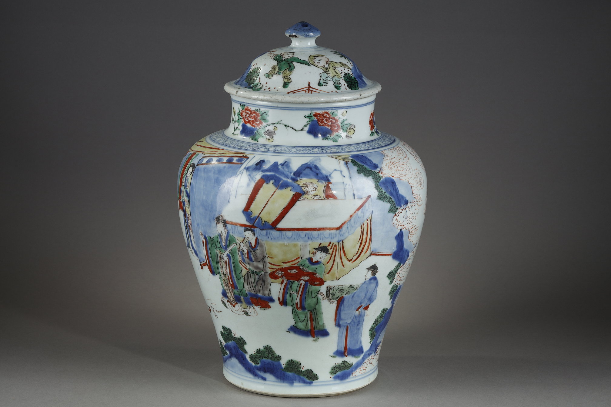 Vase in porcelain "Wucai"  - Shunzi period 1644/1661